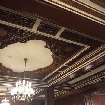 Parker's Restaurant - Lobby ceiling - New American Near Me - Boston, Massachusetts