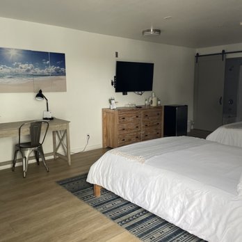 The Surfbreak Hotel - Hotels Near Me - San Clemente, California