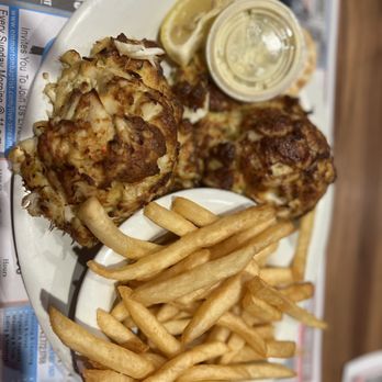 Box Hill Crab Cakes - Crab cake - Pizza Near Me - Abingdon, Maryland