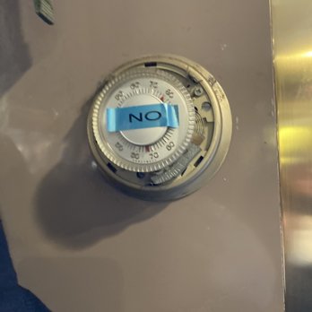 Latham '76 Diner - Thermostat by front door. I laughed at this tbh - Diners Near Me - Latham, New York Latham '76 Diner - Thermostat by front door. I laughed at this tbh - Diners Near Me - Latham, New York