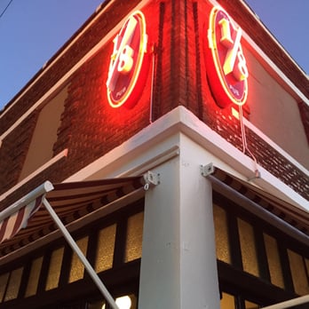 1/8 Pizza Pub - Look for the sign on the corner - Pizza Near Me - El Paso, Texas
