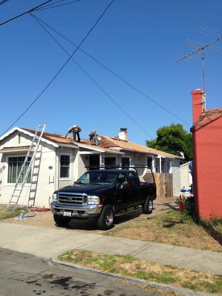 Slide of Sergio Lopez Roofing Services