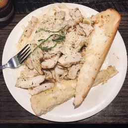 Chicken Alfredo Pizza