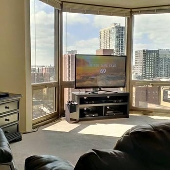 Elm Street Plaza - Studio apartment - Apartments Near Me - Chicago, Illinois