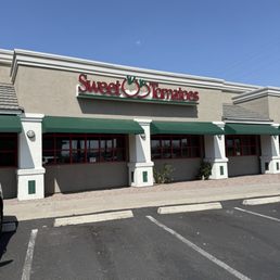 Exterior photo of Sweet Tomatoes - Tucson, Arizona Exterior photo of Sweet Tomatoes - Tucson, Arizona