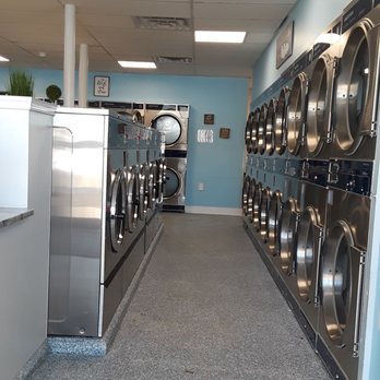 Valley Laundromat - Washers (on left) and dryers - Laundromat Near Me - Pennsburg, Pennsylvania Valley Laundromat - Washers (on left) and dryers - Laundromat Near Me - Pennsburg, Pennsylvania