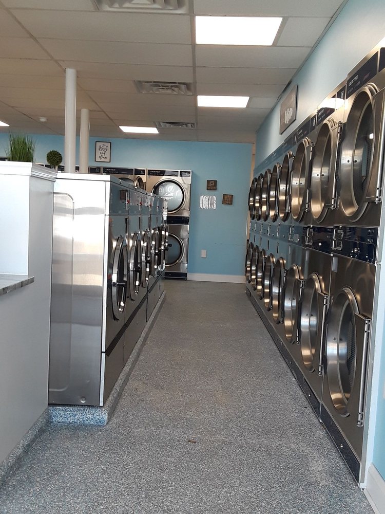 VALLEY LAUNDROMAT Updated August 2024 841 Main St, Pennsburg