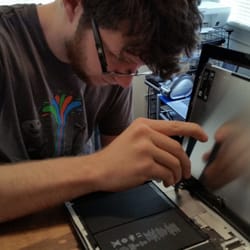 Computer Doctor & Phone Surgeons - Repairing an iPad