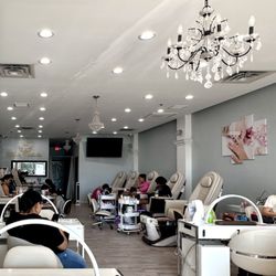Helia Nail Spa