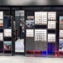 Sunglass Hut