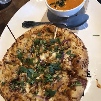 Yard House - Lunch pizza and soup. Substituted the chicken for vegan chicken by gardein :) $10.95 - New American Near Me - San Jose, California