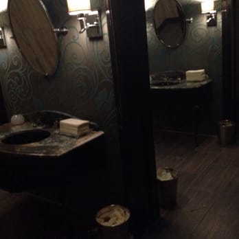 Turquoise Tiger at Turning Stone Resort Casino - Piano Bars Near Me - Verona, New York