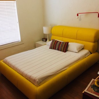 Austin Motel - The absolute worst bed I've ever slept in!! Totally sucked. Lumpy with deep holes in the mattress. - Hotels Near Me - Austin, Texas