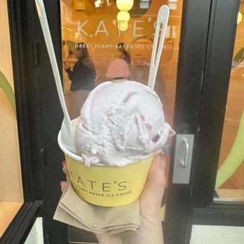 Kate's Ice Cream - Vanilla + Strawberry (Double Scoop) - Ice Cream & Frozen Yogurt Near Me - Portland, Oregon Kate's Ice Cream - Vanilla + Strawberry (Double Scoop) - Ice Cream & Frozen Yogurt Near Me - Portland, Oregon