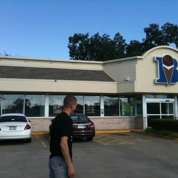 Braums Ice Cream & Dairy Store - Ice Cream & Frozen Yogurt Near Me - Athens, Texas