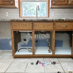 Simon Serves - Restructuring of a kitchen cabinet post-mould remediation