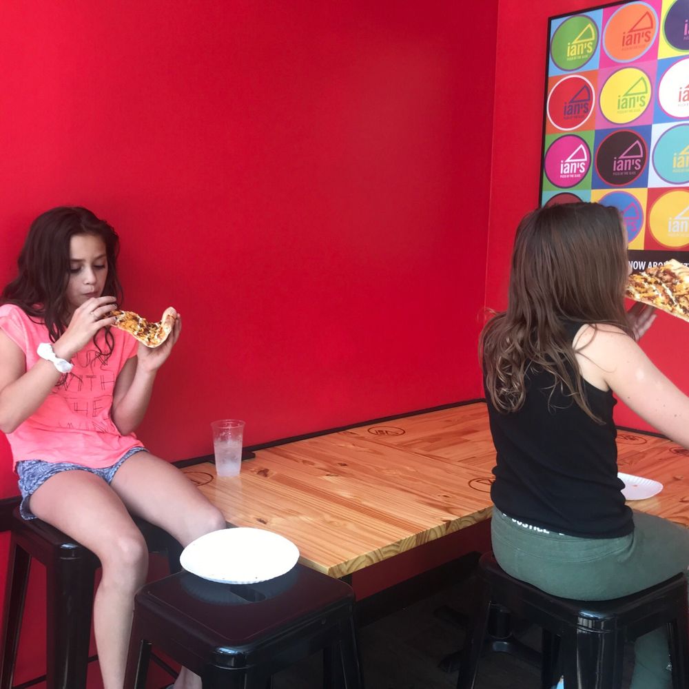 Checking out the new Ian's location.