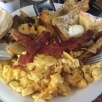 Pipes Cafe - The Big Breakfast - American Near Me - Cardiff, California