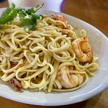 Juicy Claws Restaurant - SHRIMP GARLIC NOODLES - Seafood Near Me - Austin, Texas