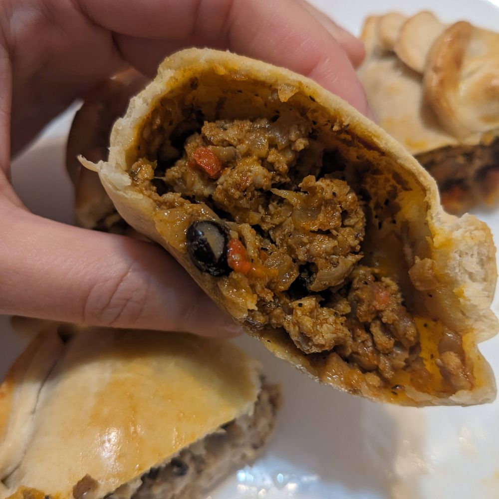 Che Empanada - Spicy chicken - Argentine Near Me - Cambridge, Massachusetts