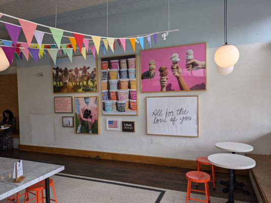 Jeni's Splendid Ice Creams by null