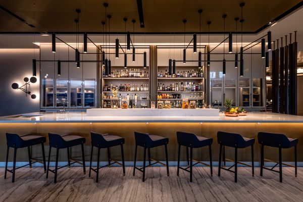 Lenox Bar by null