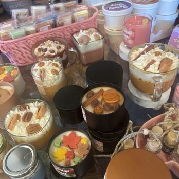 Lou Belle and Bing - Homemade candles - Used, Vintage & Consignment Near Me - Collinsville, Illinois Lou Belle and Bing - Homemade candles - Used, Vintage & Consignment Near Me - Collinsville, Illinois