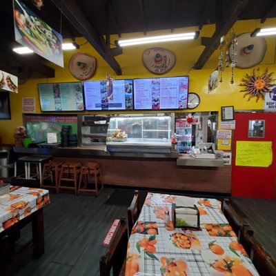 Carnitas y Mariscos Las Morelianas by null