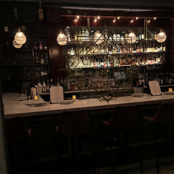 Gatsby's Landing - Interior - New American Near Me - Roslyn, New York