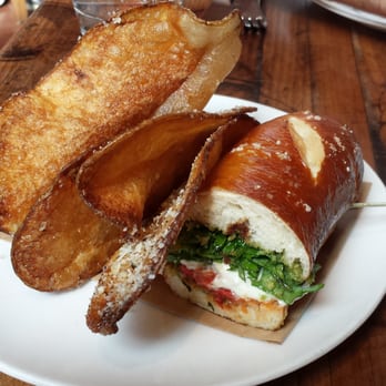 Manhattan Beach Post - Burrata and Roasted Pepper Sandwich with house chips - delicious! - New American Near Me - Manhattan Beach, California