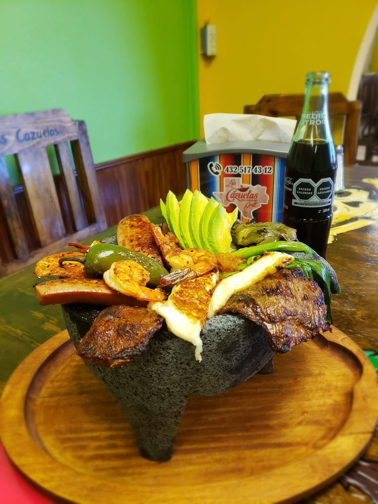 Restaurant Las Cazuelas Grill Logo