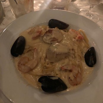 Garibaldi's Cafe - Seafood Fettuccine Alfredo - Italian Near Me - Savannah, Georgia Garibaldi's Cafe - Seafood Fettuccine Alfredo - Italian Near Me - Savannah, Georgia