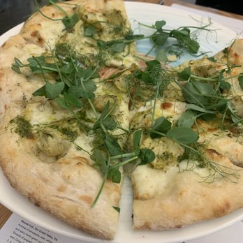 Sixty Vines - Artichoke and garlic pizza - Wine Bars Near Me - Winter Park, Florida