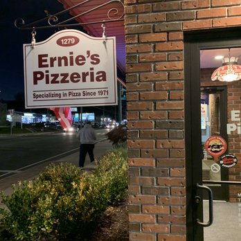 Ernie's Pizzeria - Pizza Near Me - New Haven, Connecticut Ernie's Pizzeria - Pizza Near Me - New Haven, Connecticut