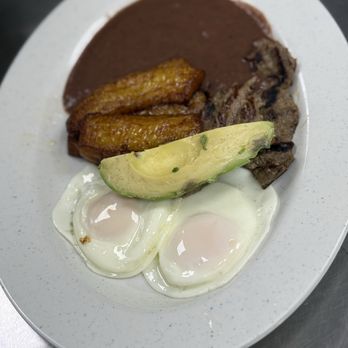 Alva's Restaurant - Desayuno huevos estrellados ricos - Mexican Near Me - Houston, Texas