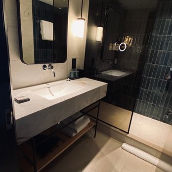 Hyatt Regency London Blackfriars - Sink - Hotels Near Me - London, XGL