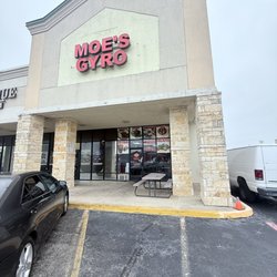 Moe's Gyro
