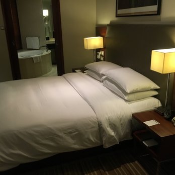 香港凱悅酒店 - Cal King Bed - Hotels Near Me - Hong Kong, HK 香港凱悅酒店 - Cal King Bed - Hotels Near Me - Hong Kong, HK