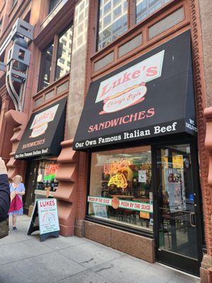 Luke's Italian Beef by null