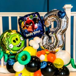 Adorable Air Creations - Indoor balloon sculpture with Angry Birds theme
