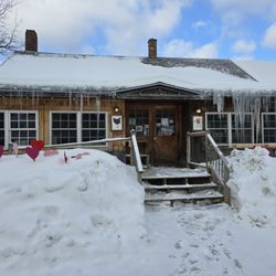 Farmhouse Market - Outside