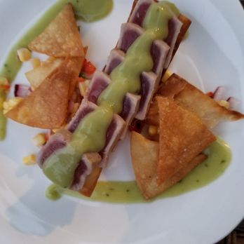 The Portable Chef - Seared Ahi Tuna with avocado sauce, delicious! - Caterers Near Me The Portable Chef - Seared Ahi Tuna with avocado sauce, delicious! - Caterers Near Me