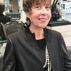Salon La Bottega - Color highlights and hair cut by Ann