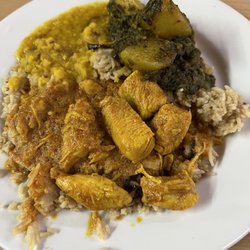 Yadgar Cafe - Rice & 3: chicken curry, daal, spinach and potatoes. YUM. £7.50.