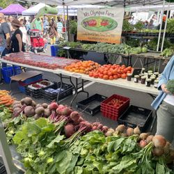 Reston Farmer's Market - So much fresh produce