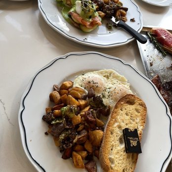 Sweet Maple - Eggs & potatoes - Breakfast & Brunch Near Me - Cupertino, California Sweet Maple - Eggs & potatoes - Breakfast & Brunch Near Me - Cupertino, California