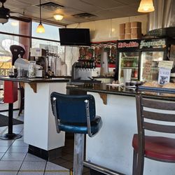Mi Pueblito Taqueria - Interior