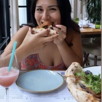 Sixty Vines - A Frosé and pizza - New American Near Me - Dallas, Texas