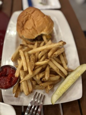 Tuckers Tavern by null