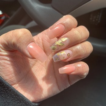 Glossi Nail Bar - Nails done by Liz :) - Nail Salons Near Me - Colma, California